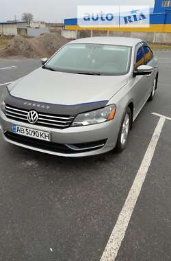 Седан Volkswagen Passat 2012 в Хмільнику