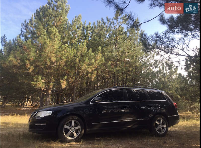 Универсал Volkswagen Passat 2006 в Николаеве