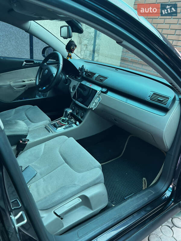 Универсал Volkswagen Passat 2006 в Николаеве