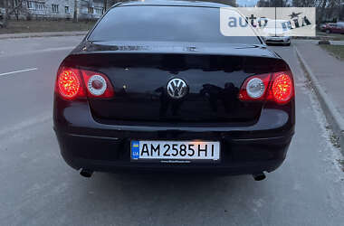 Седан Volkswagen Passat 2006 в Житомирі