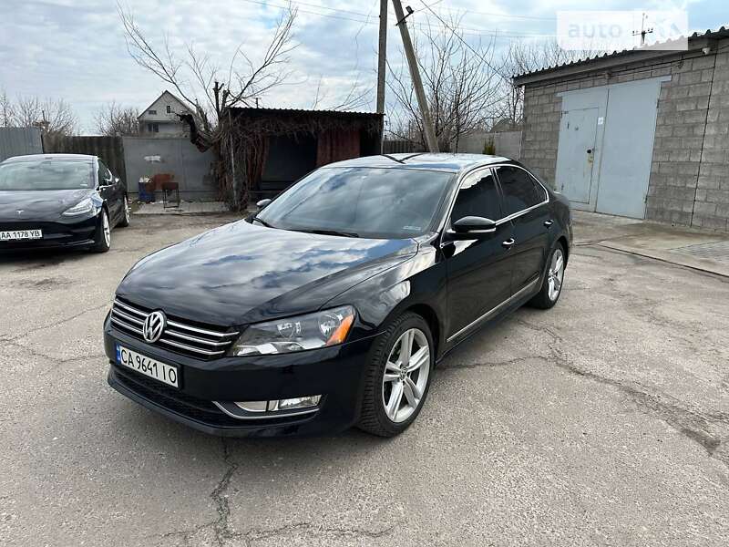 Седан Volkswagen Passat 2014 в Харкові