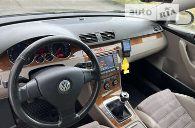 Универсал Volkswagen Passat 2006 в Хусте