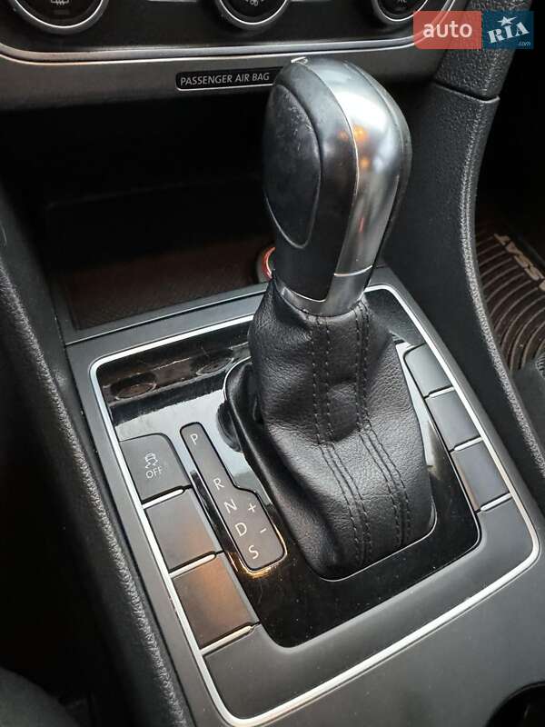 Седан Volkswagen Passat 2012 в Кривом Роге