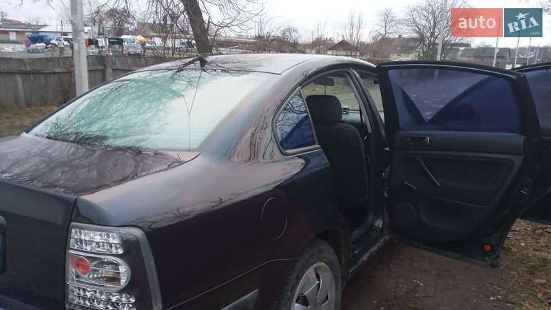 Седан Volkswagen Passat 2000 в Житомирі
