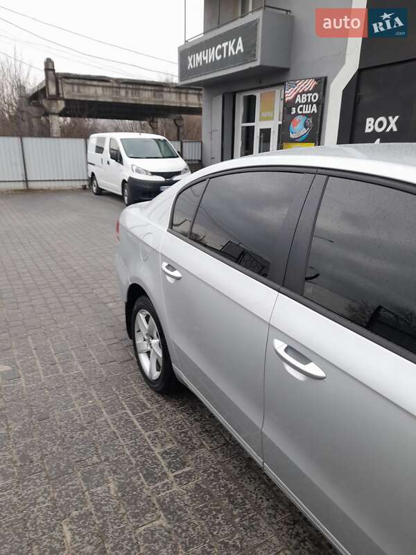 Седан Volkswagen Passat 2011 в Виннице