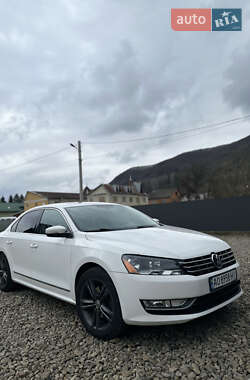 Седан Volkswagen Passat 2012 в Тячеве