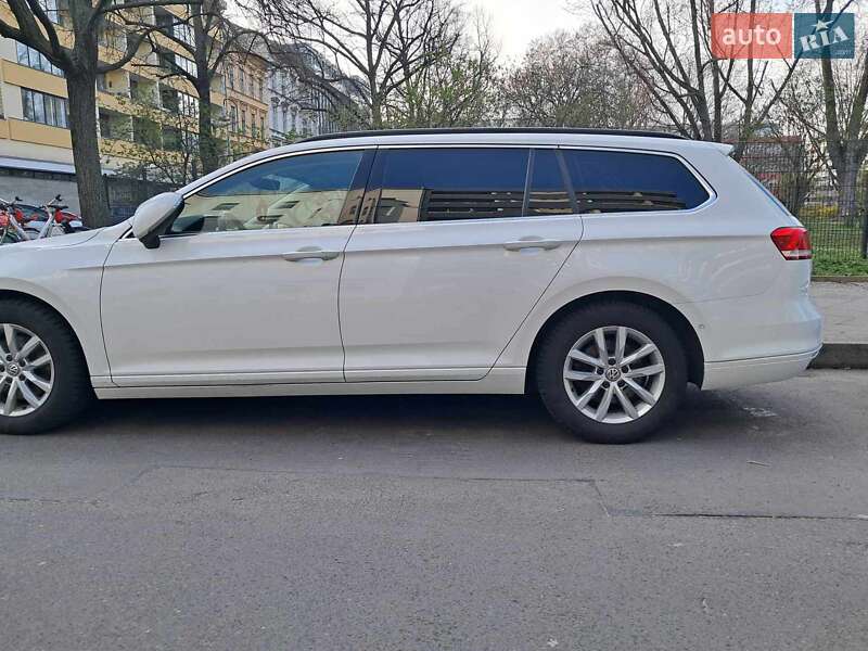 Універсал Volkswagen Passat 2017 в Києві