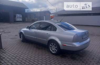 Седан Volkswagen Passat 2004 в Хмільнику