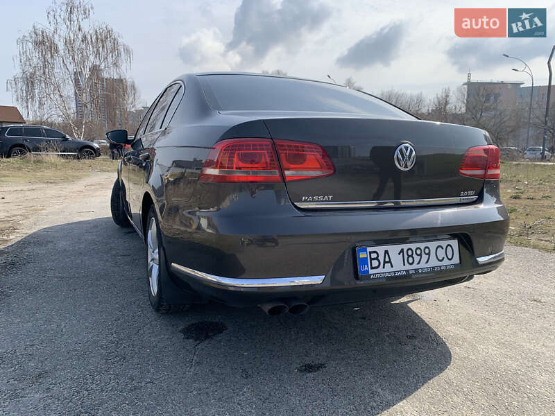 Седан Volkswagen Passat 2013 в Гайвороне