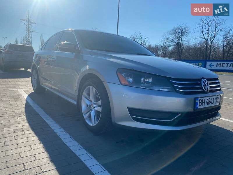 Седан Volkswagen Passat 2013 в Николаеве