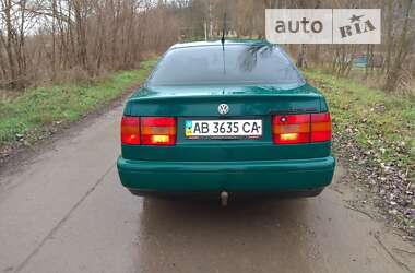 Седан Volkswagen Passat 1994 в Подільську