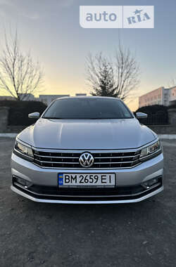 Седан Volkswagen Passat 2018 в Сумах