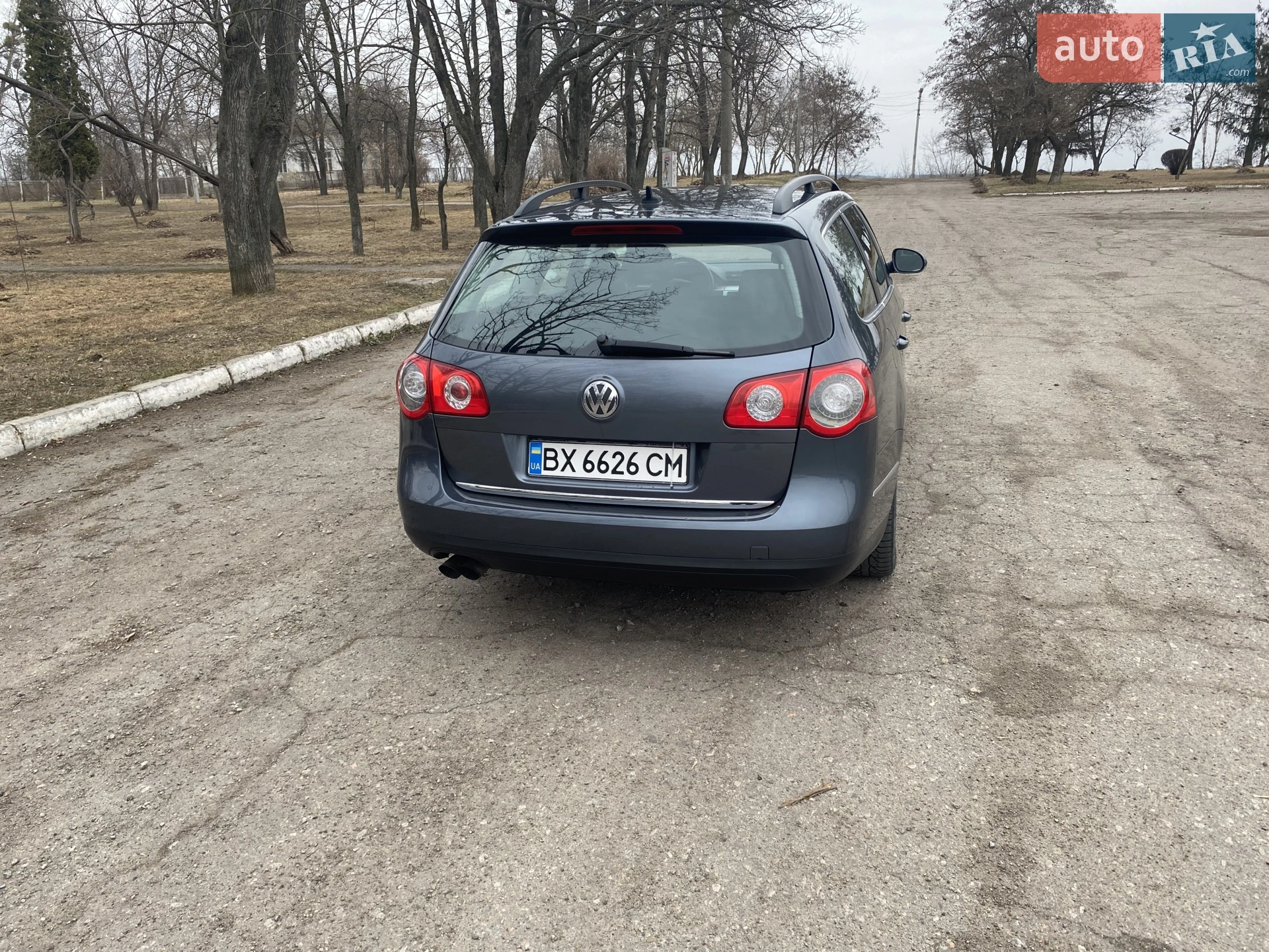 2010 Volkswagen Passat - мініатюра 2