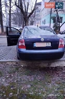 Седан Volkswagen Passat 2003 в 