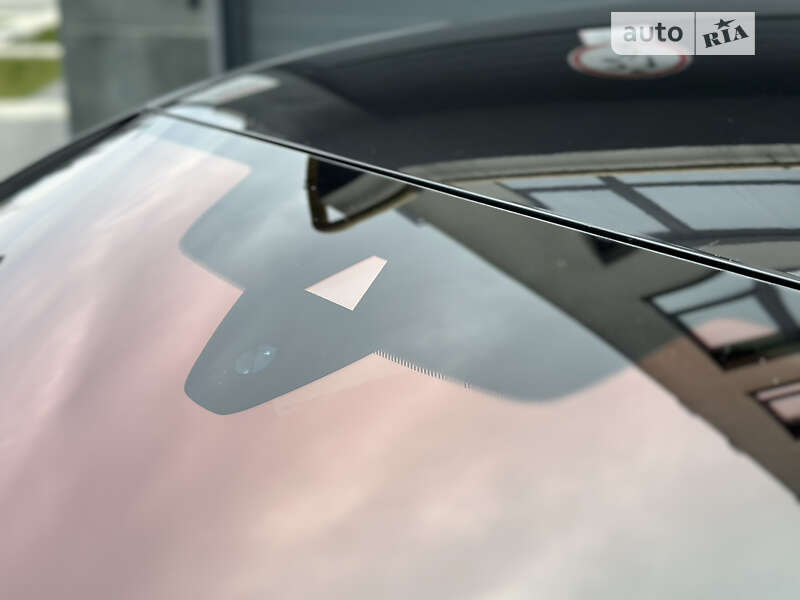 Седан Volkswagen Passat 2018 в Львове