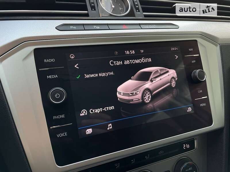 Седан Volkswagen Passat 2017 в Луцке