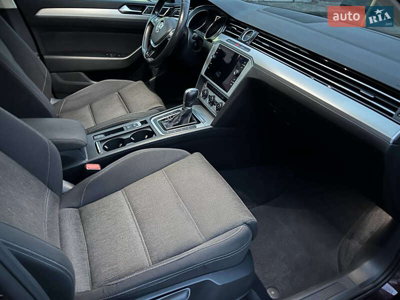 Універсал Volkswagen Passat 2018 в Кам'янець-Подільському