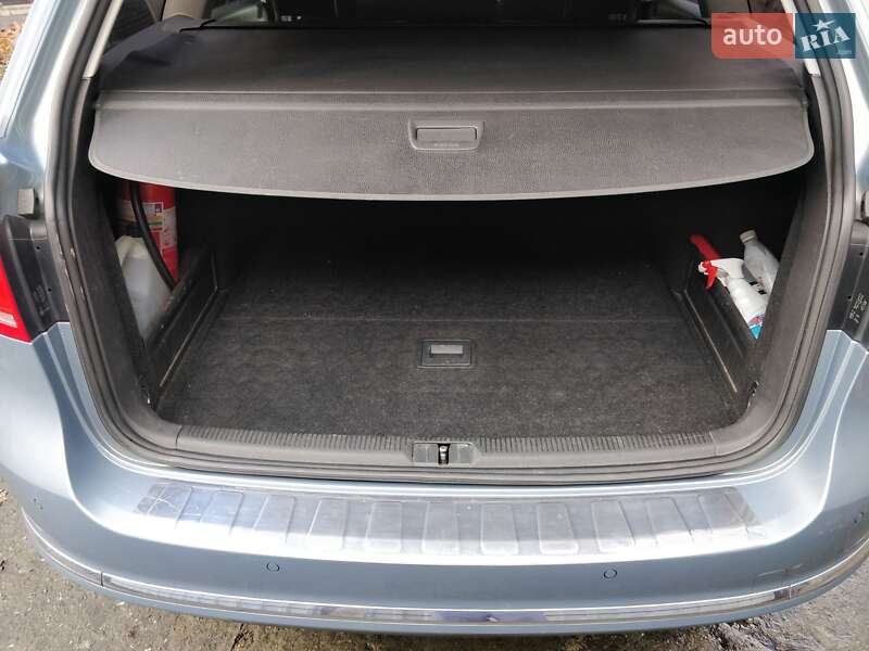 Універсал Volkswagen Passat 2013 в Ірпені
