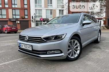 Универсал Volkswagen Passat 2018 в Киеве