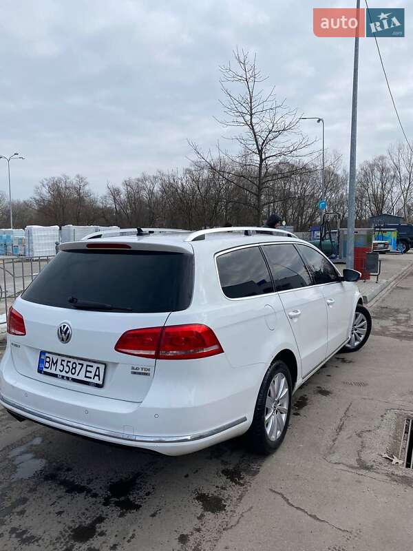 Універсал Volkswagen Passat 2012 в Сумах