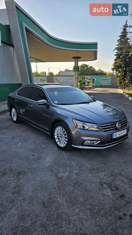 Седан Volkswagen Passat 2016 в Павлограде