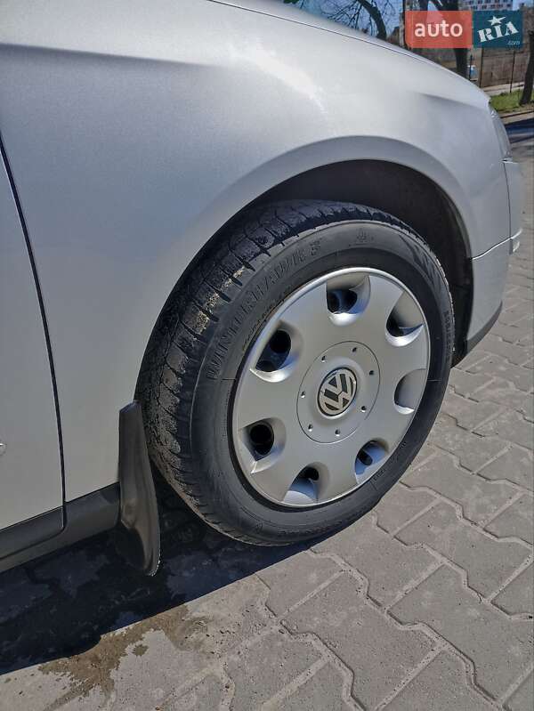 Универсал Volkswagen Passat 2005 в Львове
