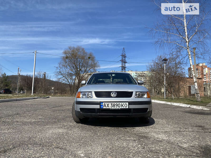 Седан Volkswagen Passat 1997 в Полтаве