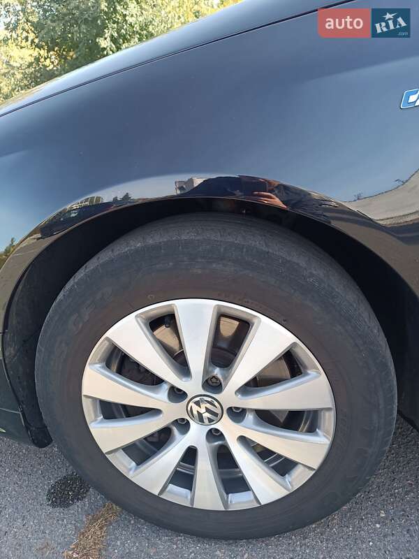 Седан Volkswagen Passat 2010 в Южноукраинске