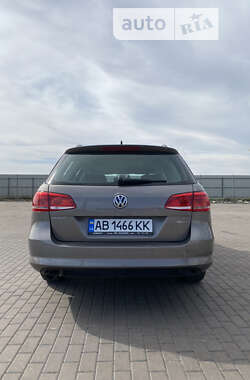 Универсал Volkswagen Passat 2011 в Золочеве