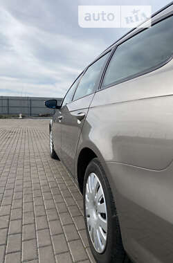 Универсал Volkswagen Passat 2011 в Золочеве