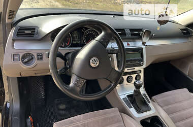Универсал Volkswagen Passat 2009 в Верховине
