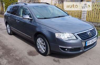 Универсал Volkswagen Passat 2006 в Староконстантинове