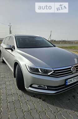 Универсал Volkswagen Passat 2015 в Ивано-Франковске