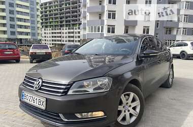 Седан Volkswagen Passat 2012 в Тернополе