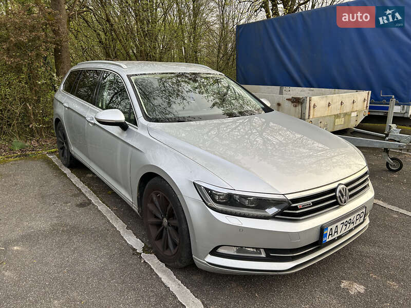 Универсал Volkswagen Passat 2015 в Киеве