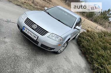 Седан Volkswagen Passat 2001 в Киеве