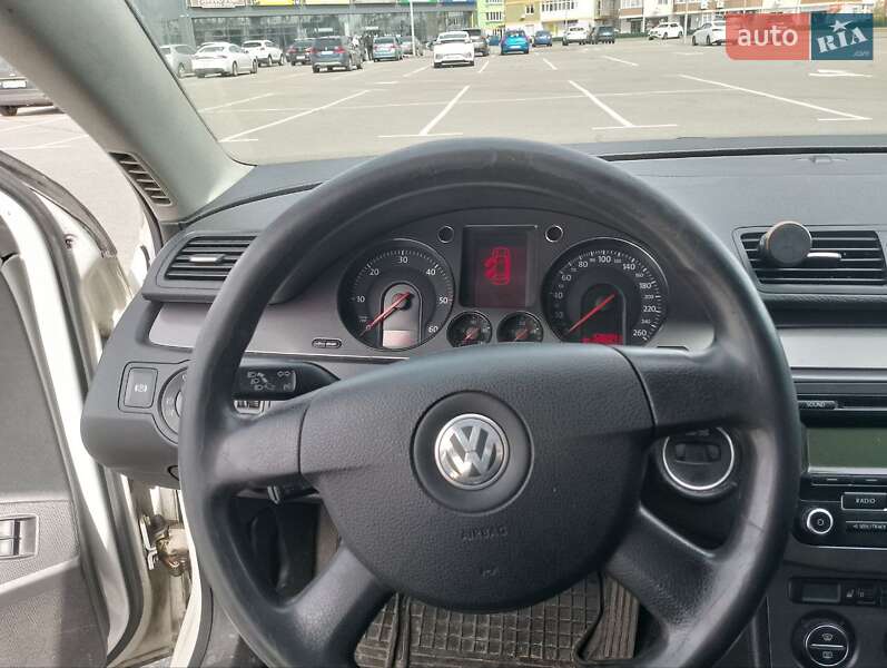 Універсал Volkswagen Passat 2008 в Василькові