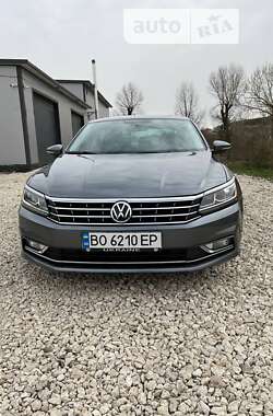 Седан Volkswagen Passat 2018 в Тернополі