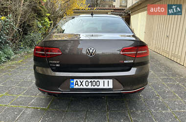 Седан Volkswagen Passat 2015 в Львове