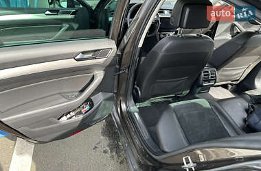 Седан Volkswagen Passat 2015 в Львове