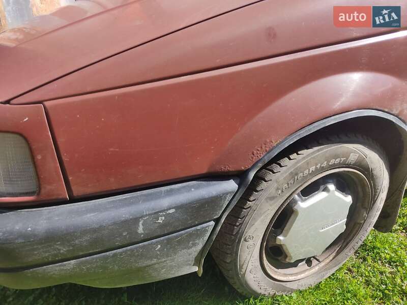 Универсал Volkswagen Passat 1993 в Сколе