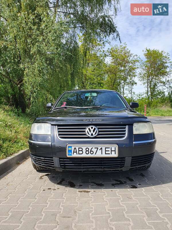 Седан Volkswagen Passat 2003 в Киеве