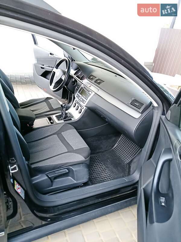 Универсал Volkswagen Passat 2009 в Тульчине