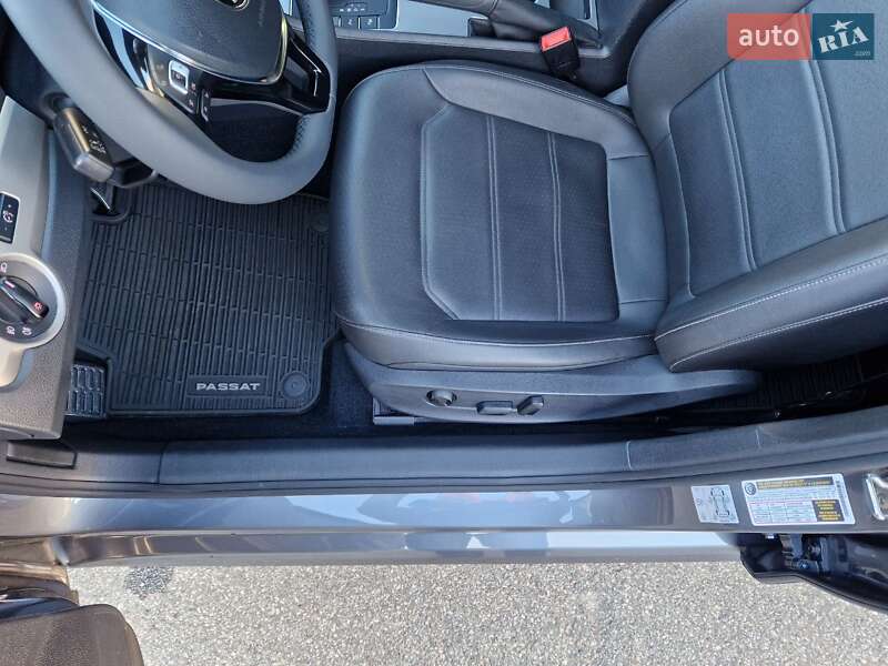 Седан Volkswagen Passat 2020 в Киеве