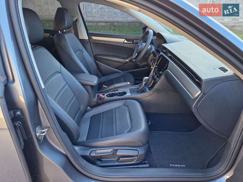 Седан Volkswagen Passat 2020 в Киеве