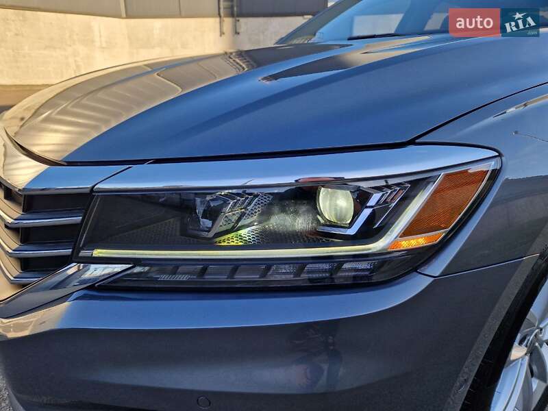Седан Volkswagen Passat 2020 в Киеве