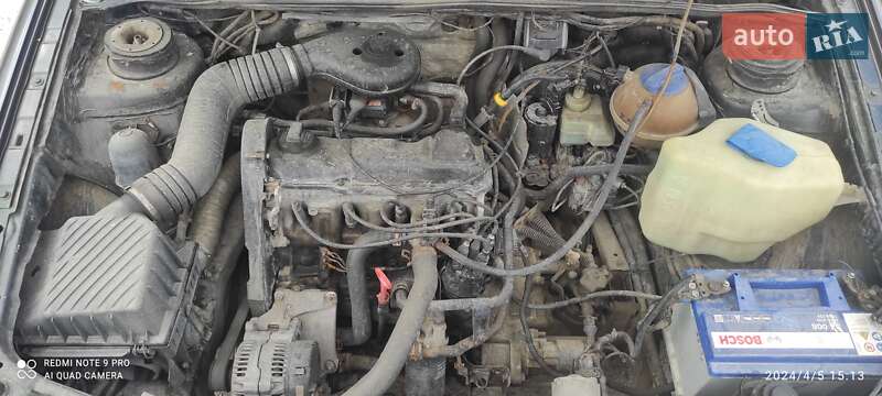 Седан Volkswagen Passat 1995 в Львове