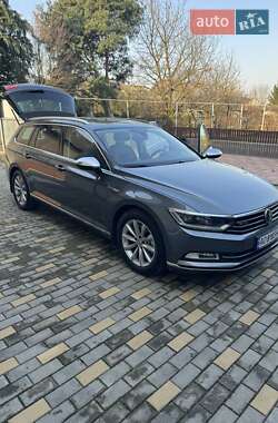 Универсал Volkswagen Passat 2016 в Ужгороде