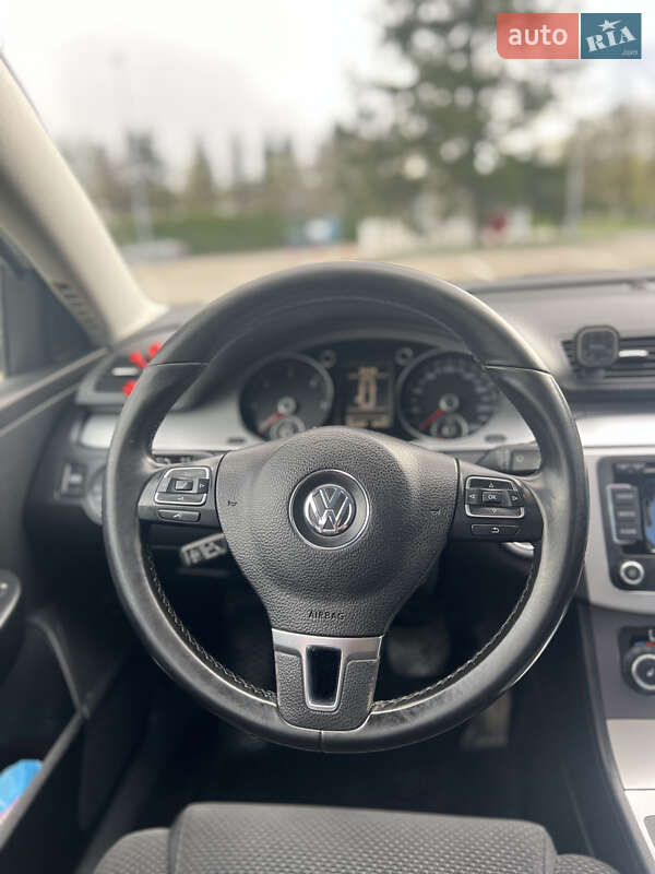 Универсал Volkswagen Passat 2009 в Луцке