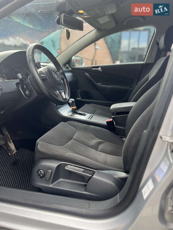 Универсал Volkswagen Passat 2009 в Луцке